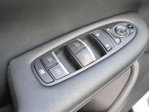 Certified 2023 INFINITI QX50 Luxe FWD image 16
