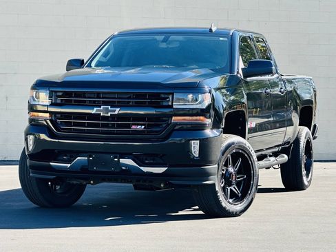 Used 2017 Chevrolet Silverado 1500 LT w/ Rally 2 Edition AWD/4WD image 4
