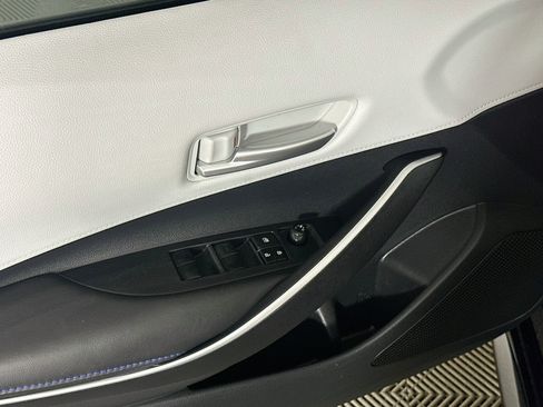 Used 2020 Toyota Corolla SE FWD image 15