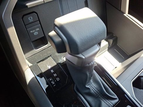 New 2026 Toyota Tundra Limited AWD/4WD image 12