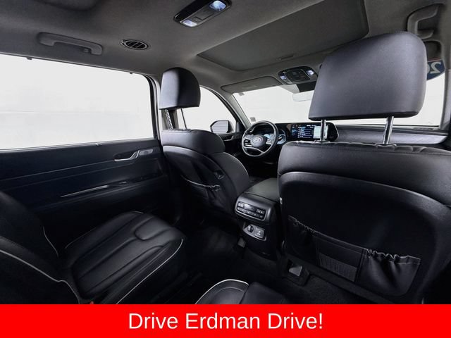 Used 2023 Hyundai Palisade Limited AWD/4WD image 29