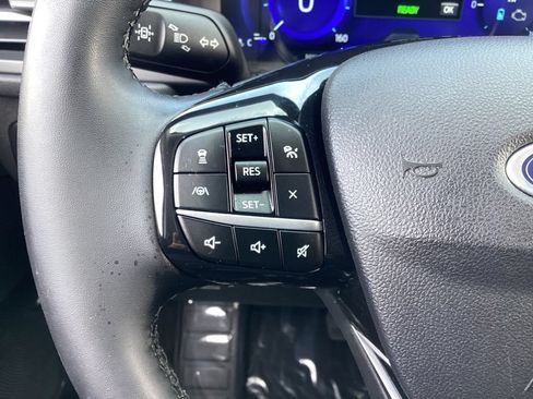 Used 2022 Ford Escape SEL w/ Technology Package AWD/4WD image 18