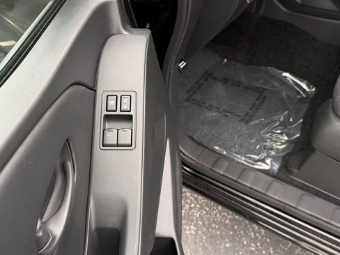 Used 2025 Nissan Frontier S image 13