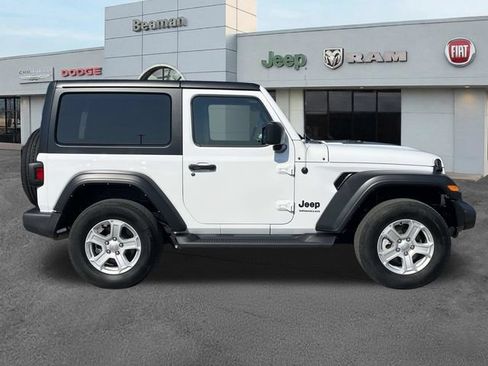 Used 2022 Jeep Wrangler Sport AWD/4WD image 8