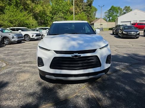 Used 2020 Chevrolet Blazer LT AWD/4WD image 2
