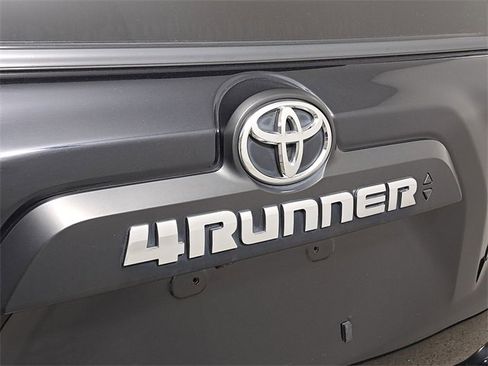 Used 2021 Toyota 4Runner TRD Off-Road Premium image 9