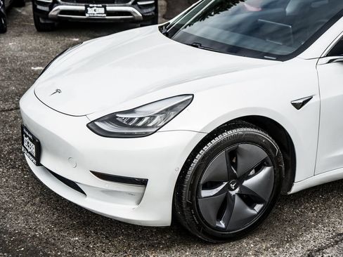 Used 2020 Tesla Model 3 Standard Range Plus RWD image 14