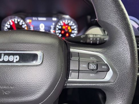 Used 2022 Jeep Compass Sport image 29