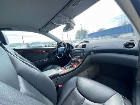 Used 2005 Mercedes-Benz SL 500 w/ AMG Sport Pkg image 11