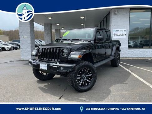 Used 2021 Jeep Gladiator Overland AWD/4WD image 1