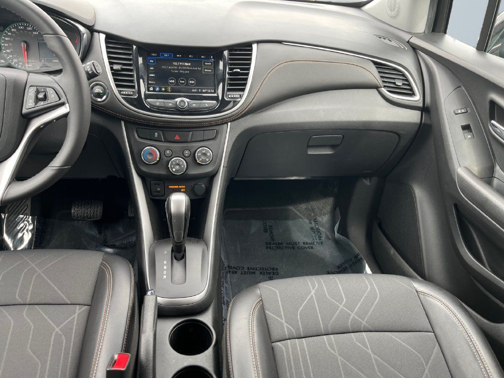 Used 2019 Chevrolet Trax LT w/ LT Convenience Package AWD/4WD image 11