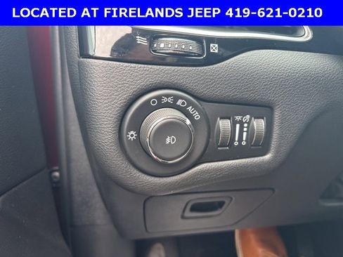 Used 2020 Jeep Cherokee Latitude Plus image 21