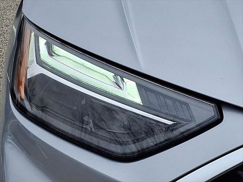 Certified 2023 Audi Q5 2.0T Premium w/ Convenience Package image 9