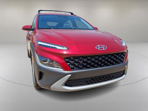 Certified 2022 Hyundai Kona SEL w/ Convenience Package AWD/4WD image 2