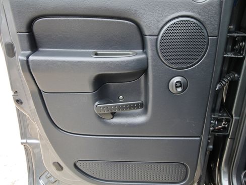 Used 2003 Dodge Ram 2500 Truck SLT image 40