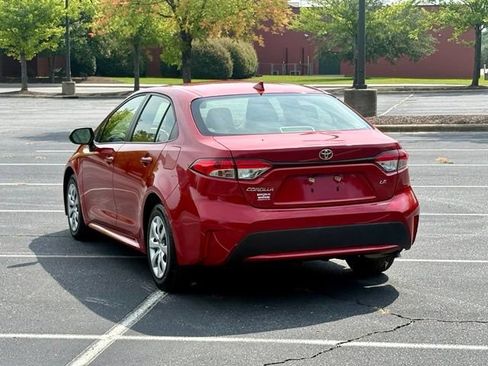 Used 2020 Toyota Corolla LE FWD image 5
