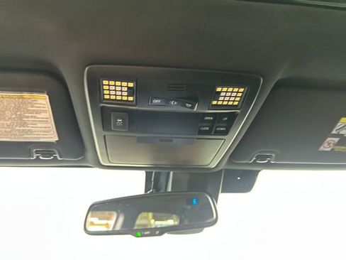 Used 2018 Toyota Tacoma TRD Sport image 42