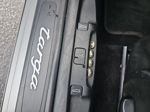Used 2003 Porsche 911 Targa image 28