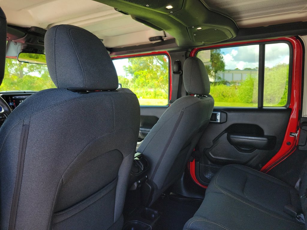 Used 2025 Jeep Wrangler Unlimited Sport AWD/4WD image 26