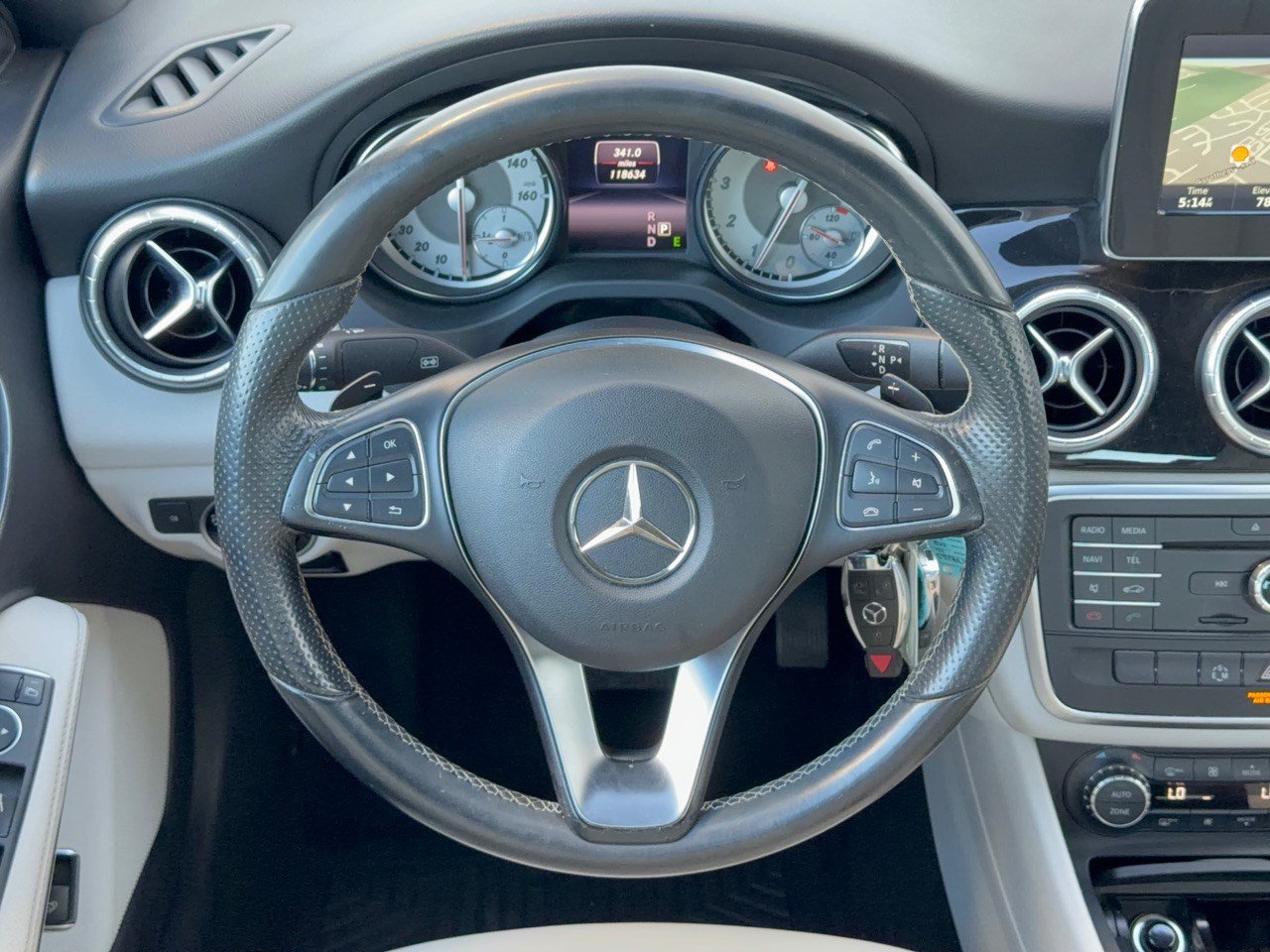 Used 2015 Mercedes-Benz CLA 250 image 10