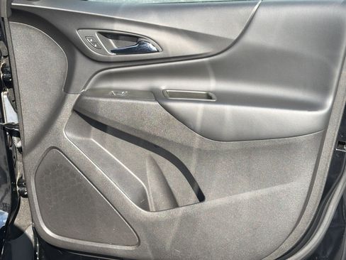 Used 2024 Chevrolet Equinox LT FWD image 14