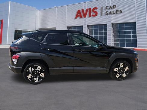 Used 2025 Hyundai Kona SEL FWD image 7