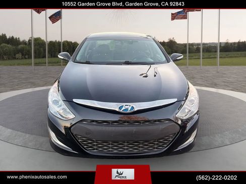 Used 2013 Hyundai Sonata Hybrid image 3