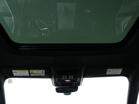 Used 2024 Land Rover Range Rover Evoque S AWD/4WD image 6