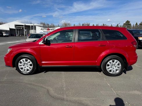 Used 2015 Dodge Journey American Value Package w/ Flexible Seating Group image 2