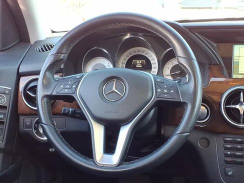 Used 2014 Mercedes-Benz GLK 350 4MATIC image 9
