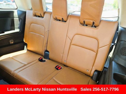 Used 2023 Nissan Pathfinder Platinum w/ Cargo Package AWD/4WD image 14