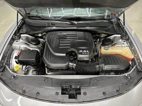 Used 2015 Dodge Charger SE RWD image 7