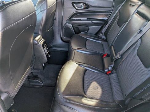 Used 2025 Jeep Compass Latitude w/ Altitude Special Edition AWD/4WD image 17