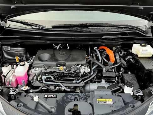 Used 2025 Toyota Sienna LE AWD/4WD image 15