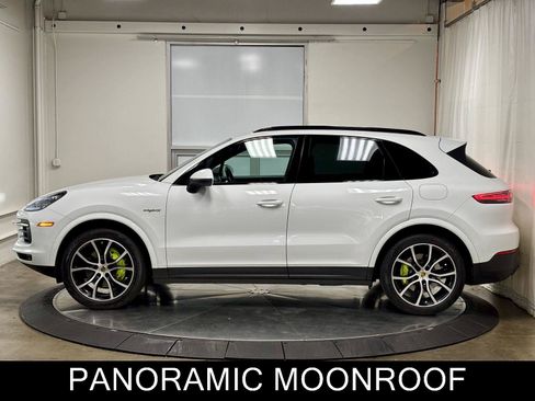 Used 2019 Porsche Cayenne E-Hybrid AWD/4WD image 6