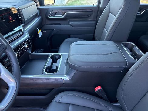 New 2026 GMC Sierra 2500 SLT w/ SLT Premium Package image 44