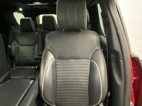 Used 2017 Land Rover Discovery HSE Luxury image 22
