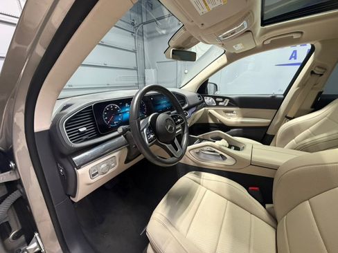 Used 2020 Mercedes-Benz GLS 450 4MATIC image 15