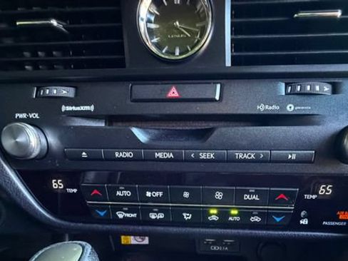 Certified 2022 Lexus RX 350 F Sport w/ Accessory Package AWD/4WD image 23