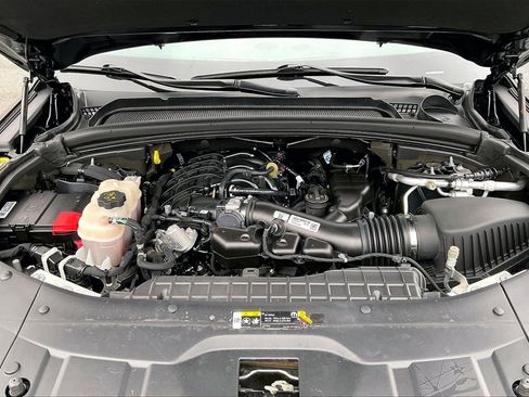 Certified 2023 Jeep Grand Cherokee Altitude image 38