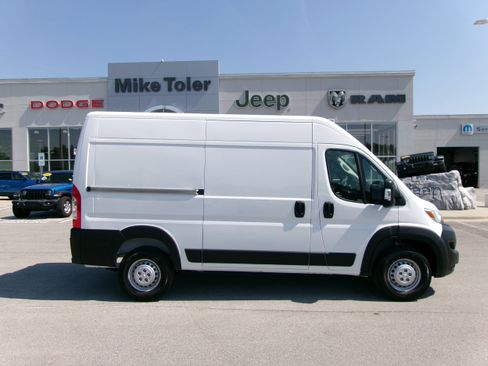 New 2026 RAM ProMaster 2500 FWD image 5