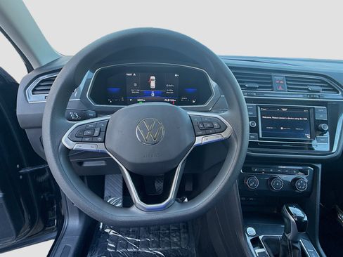 Used 2022 Volkswagen Tiguan S image 10