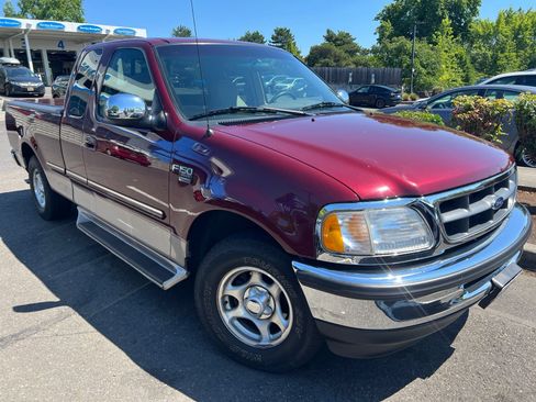 Used 1998 Ford F150 XLT RWD image 3