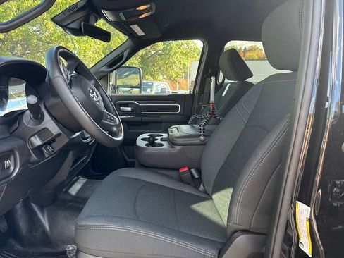 New 2025 RAM 3500 Big Horn image 10