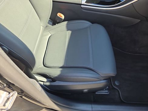 Certified 2025 Mercedes-Benz C 300 4MATIC Sedan image 12