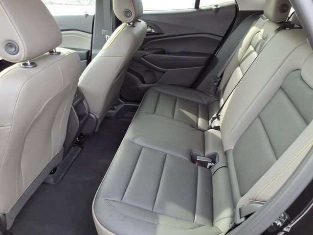 New 2026 Chevrolet Trax ACTIV w/ Sunroof Package FWD image 10