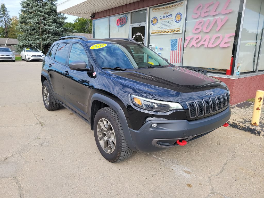 Used 2020 Jeep Cherokee Trailhawk w/ Cold Weather Group AWD/4WD image 3