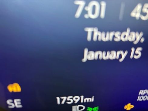 Used 2024 Buick Envision Sport Touring image 10