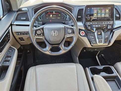 Used 2022 Honda Odyssey Touring image 5