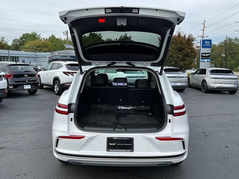 Used 2026 Genesis Electrified GV70 image 13